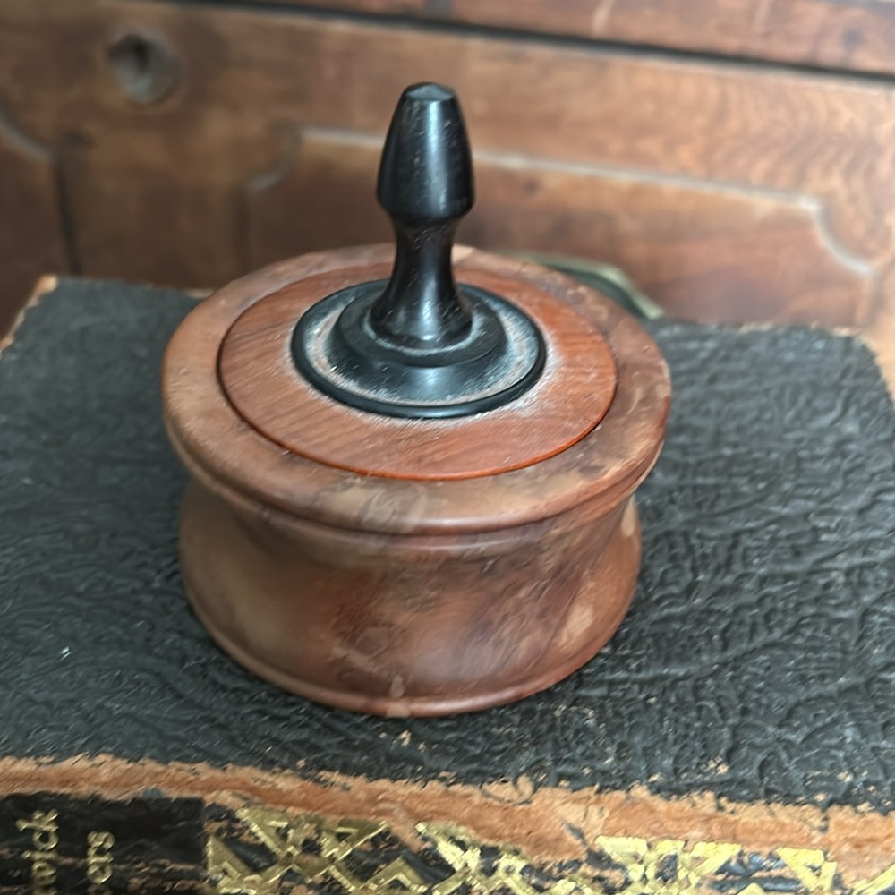 VINTAGE Round Trinket Box - Picture 7 of 9